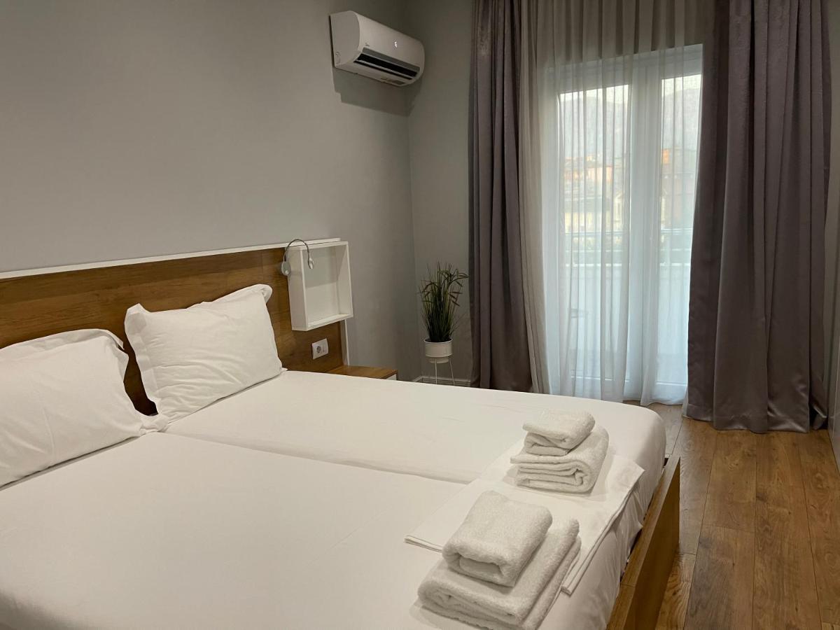 Andys Rooms Hotel Тирана Екстер'єр фото