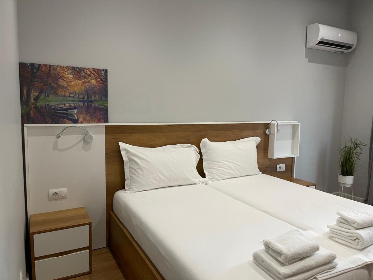 Andys Rooms Hotel Тирана Екстер'єр фото