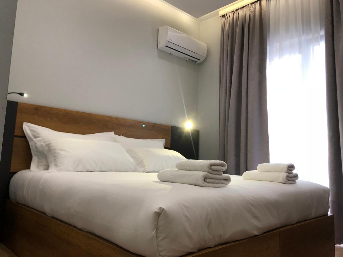 Andys Rooms Hotel Тирана Екстер'єр фото